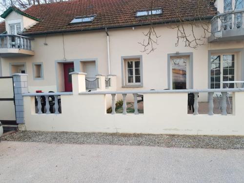 Logement à 5min de longvic gîte à louer Broindon