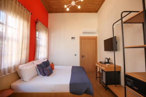 Standard Triple Room image 7