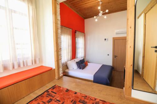 Standard Triple Room image 5