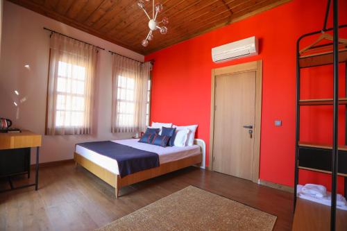 Suite with Sea View image 7