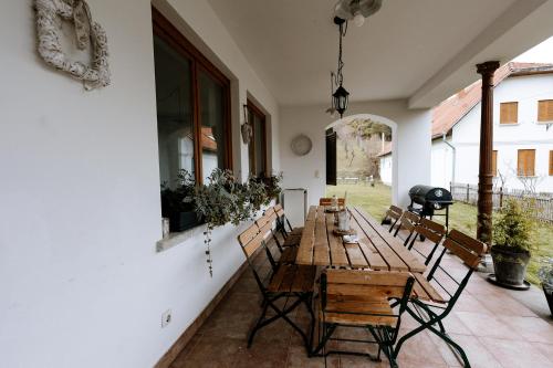 Balkon/terasa, Taurus Vendégház (Taurus Vendeghaz) in Óbánya