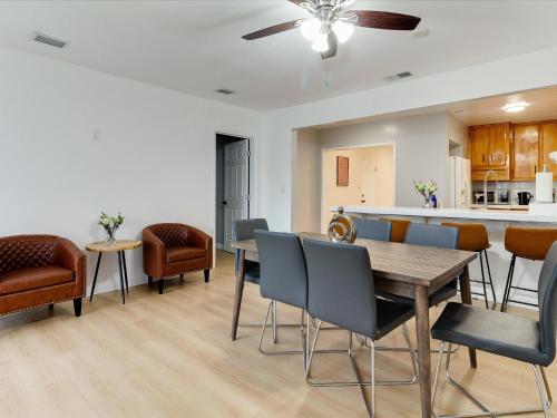 Facilities, Modern 4 bedroom in San Fernando in Santa Clarita