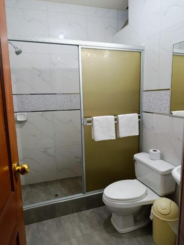 Triple Room with Private Bathroom image 1