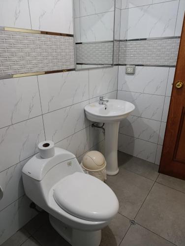 Double Room with Private Bathroom image 1