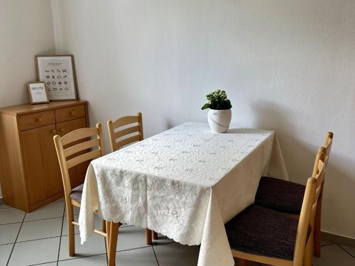 Modern Apartment near Lake in Lirstal - image 3