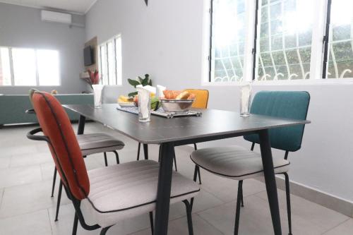 Спільний лаунж/ТБ зона, Villa Trinidad in Bonabéri