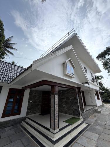 A szálláshely kívülről, Luxury Villa Ps5 Home-Theater Hookah 30km 2 Munnar in Chillithodu