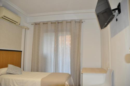 Hostal Ramón y Cajal - image 6