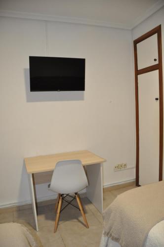 Hostal Ramón y Cajal - main image