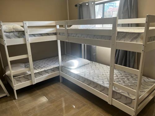 1 bunk bed