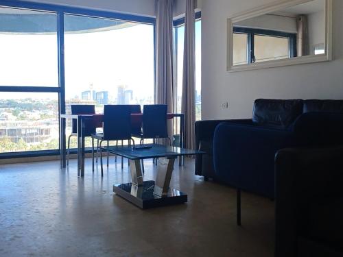 מרינה טוורס בעלים פרטי in Herzliya