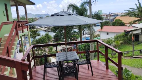 Casa Canal Barra da Lagoa in Barra da Lagoa Beach