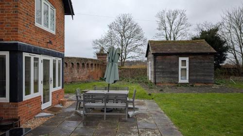 Bucking Lodge in Ripley (Surrey)