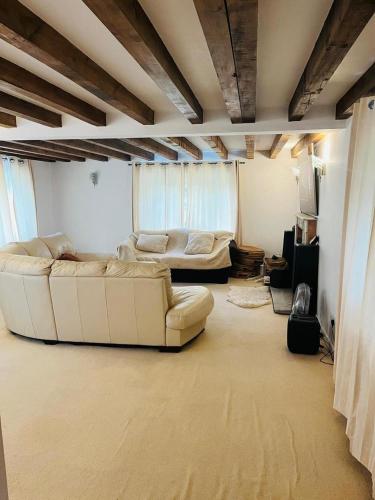 Bucking Lodge in Ripley (Surrey)