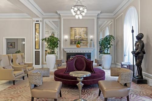 Deluxe Union Square Suites – San Francisco, CA