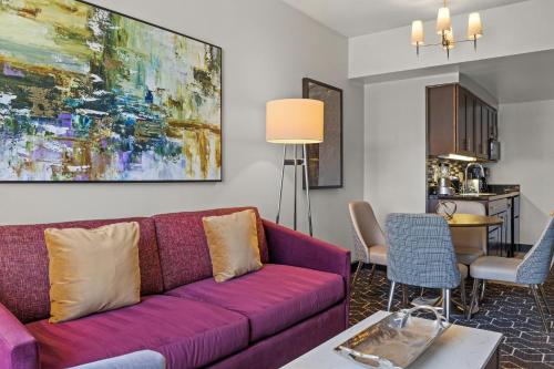 One-Bedroom Suite image 4
