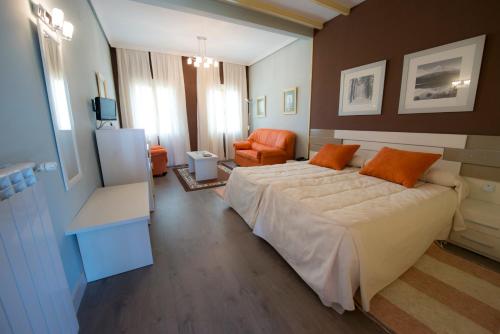 Hotel Los Arcos in Dosbariosa
