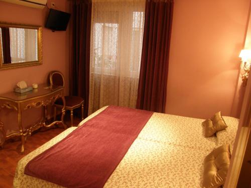 Hostal Goya Suites