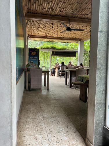 blue waves hostel amed in Amed