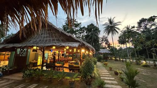 코잠 / 코푸 (끄라비) Kohjum Freedom Resort 4성급 게스트하우스 외관