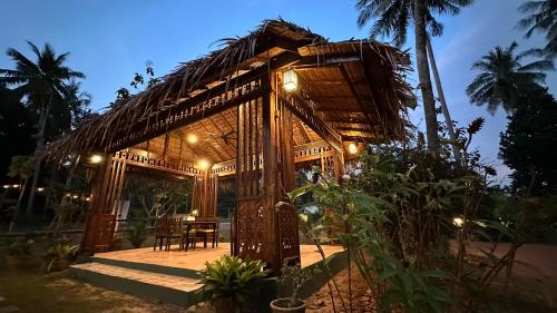 코잠 / 코푸 (끄라비) Kohjum Freedom Resort 4성급 게스트하우스 로비