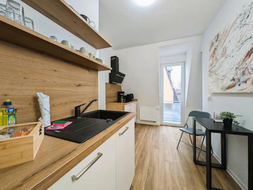 кухня, BohnApartments - Topfmarkt XXL Suiten - NEU in TOP Zentrumslage, Vollausstattung, WLAN, Parkplätze (BohnApartments - Topfmarkt XXL Suiten - NEU in TOP Zentrumslage, Vollausstattung, WLAN, Parkplatze) in Ilmenau