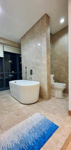 ELEMENTS Condo with Infinity Pool ELEMENTS Condo with Infinity Pool