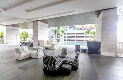 ELEMENTS Condo with Infinity Pool ELEMENTS Condo with Infinity Pool