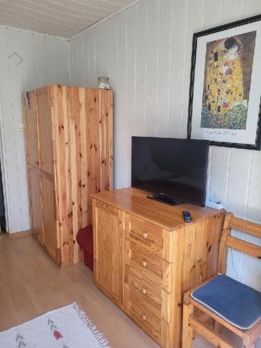 3 twin beds