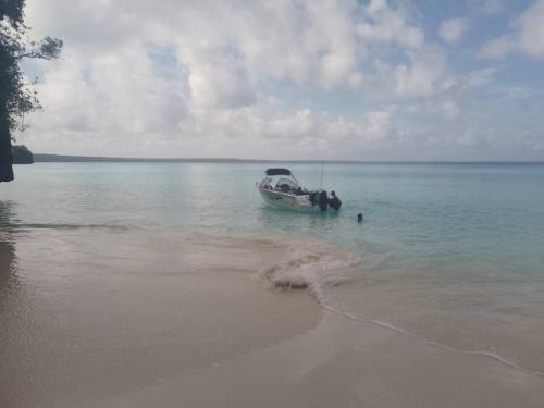 אטרקציות קרובות, Lifou Chez Qaeko in Loyalty Islands