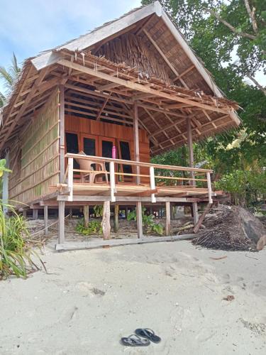 Moana Raja Ampat Homestay - Mios Kon