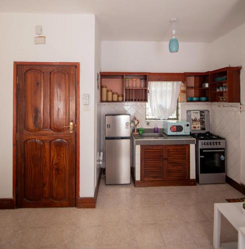 مطبخ, Zing gardens E06 in Kongowea