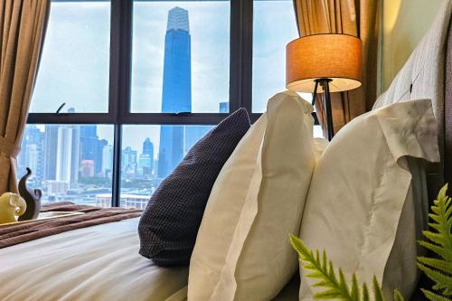 Modern 2BR Designer Suite TRX KLCC View Near IKEA - image 10