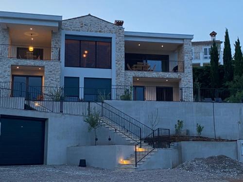 Villa Castelina Part I of twin house in Ripenda Kras
