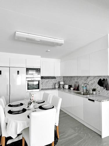 주방, Lyxig Stadsro och Utrymme villa i Malmö (Lyxig Stadsro och Utrymme villa i Malmo) in 에릭스펠트