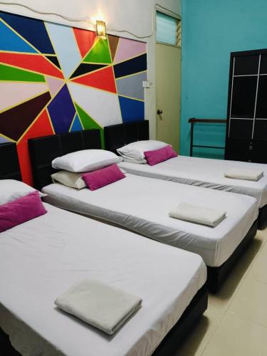 3 twin beds