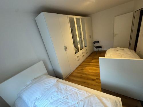 Three-Bedroom Apartment image 5