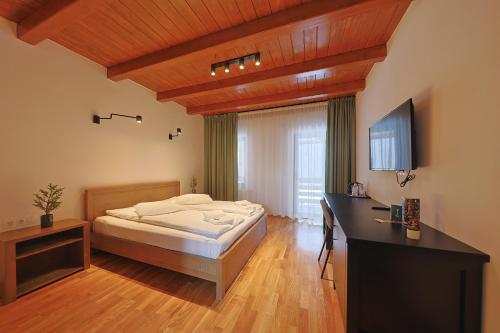 King Room with Balcony