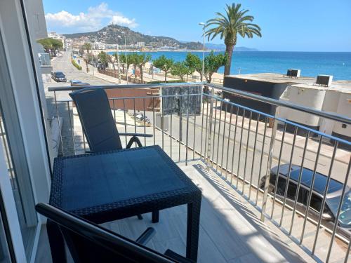 Estudio con Impresionantes Vistas al Mar 1