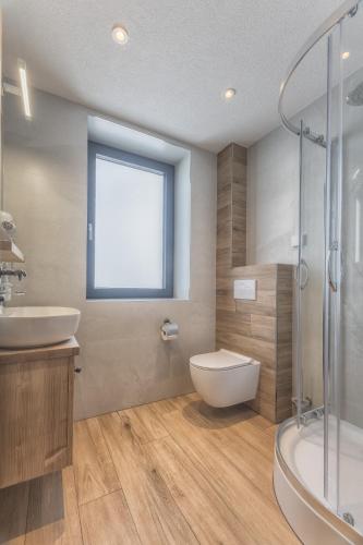 Zuhanyzó, Apartmány Dominek (Apartmany Dominek) in zdiar