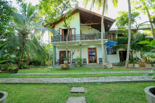 2 bedrooms, 3 beds