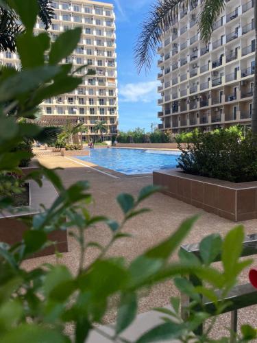 Condo near Airport, CCLEX Pool View Balcony Condo near Airport, CCLEX Pool View Balcony