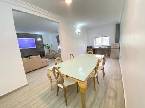 Amelia Aparthotel in Buea