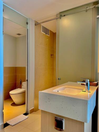 Superior Double or Twin Room with Sea View image 5