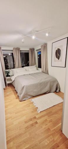 Apartment in Tromsø, located between the Arctic Cathedral and The Cable Car with EV Ch Station, Tromso