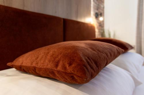 2 bedrooms, 3 beds