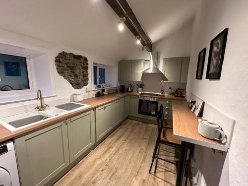 Ladybird Cottage in Roughlee