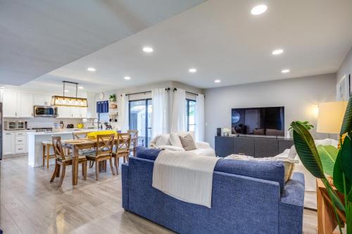 Jupiter Townhome with Pool Access about 5 Mi to Beach! in Jupiter, USA