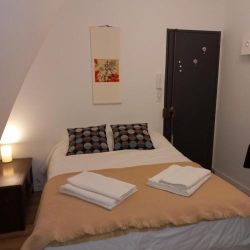 Charming room - famous Marais neighborhood, Parigi
