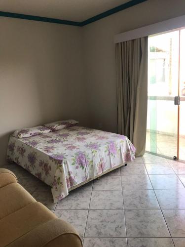 Quarto com varanda in Parque Burle